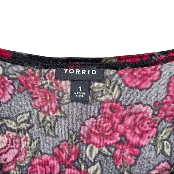 TORRID Black Velvet Red Rose Faux Wrap Front Women’s  Whimsigoth Dress Sz 1X - Picture 4 of 12